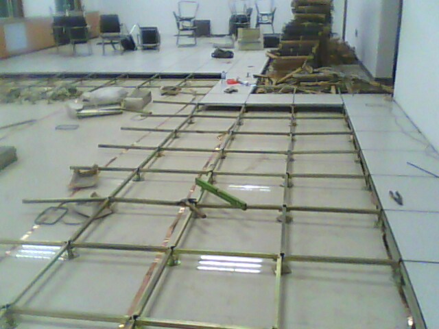 防靜電鋼架地板