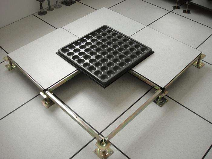 全鋼無邊防靜電地板