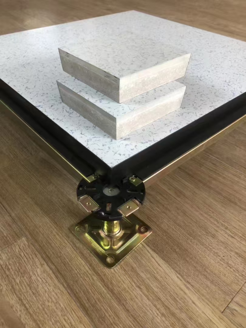 深圳市華鷹機房設備有限公司生產的防靜電地板優勢